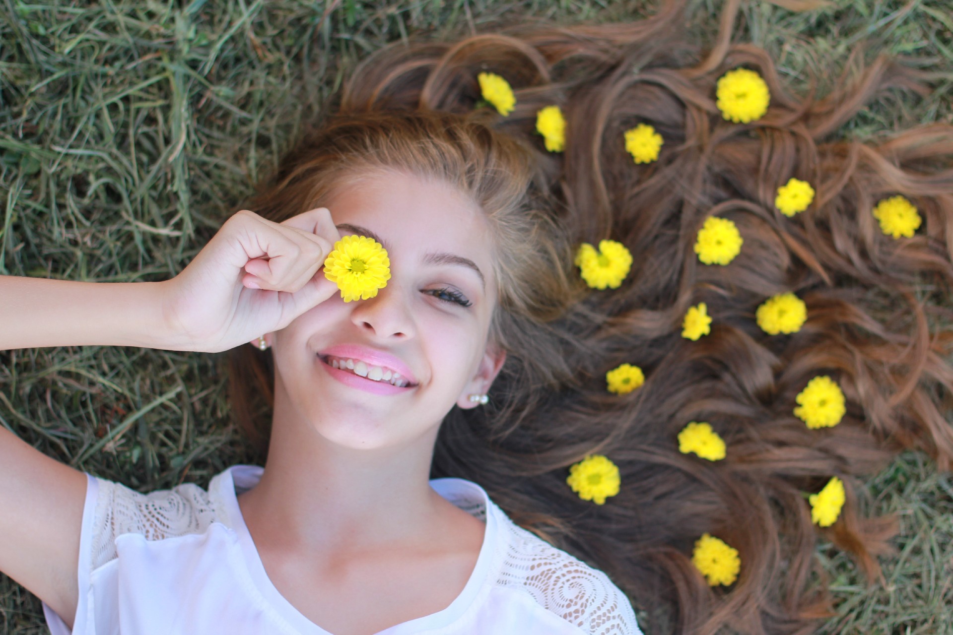 adult-beautiful-child-289825.jpg