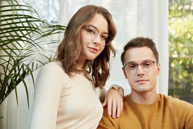 pexels-glassesshop-gs-1317359316-29617018.jpg